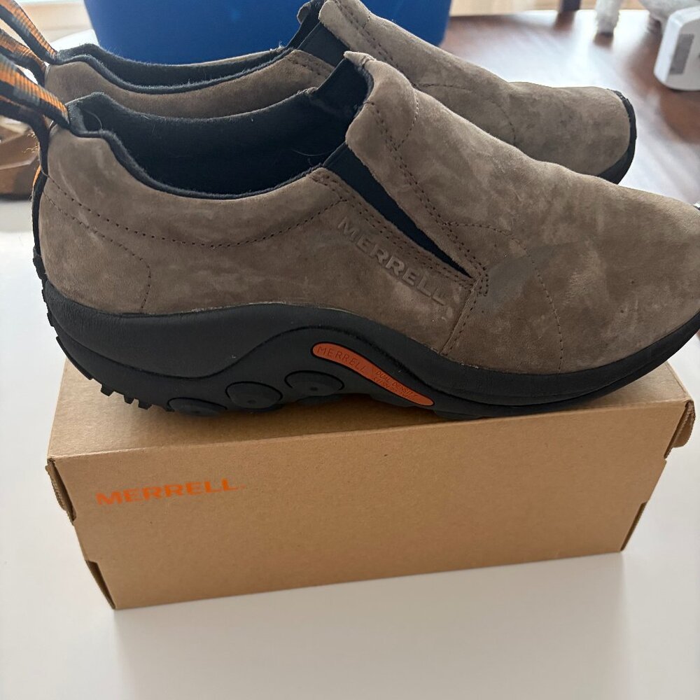 Merrill Mens Size 9 Brand new Never Worn Mocha Color